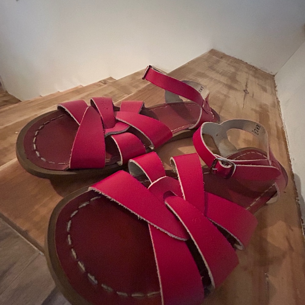 Salt water sandals original women’s 8
